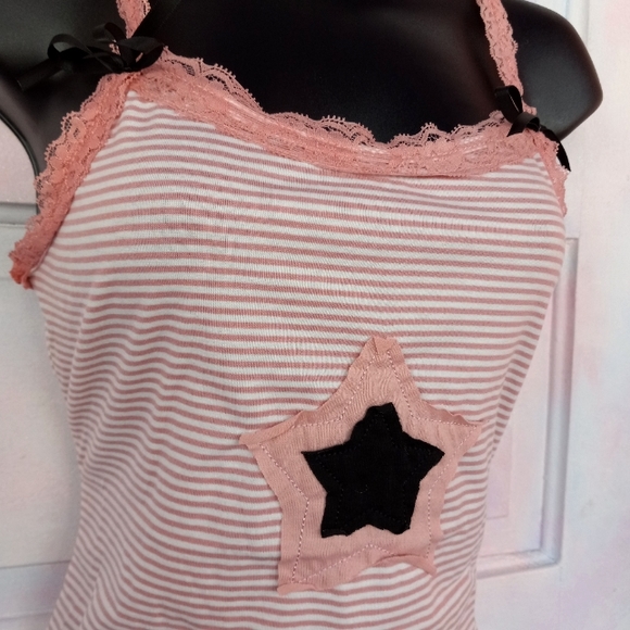 Striped mall goth star decor tank tops w lace and bows! - Picture 9 of 10